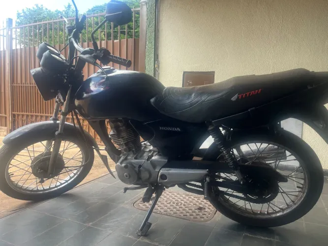 Moto em perfeito estado 