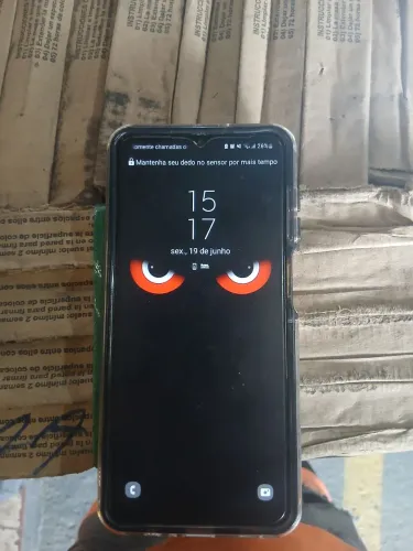 Vendo celular excelente pra uso !
