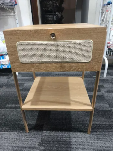 Mesa de Cabeceira com Gaveta e Prateleira