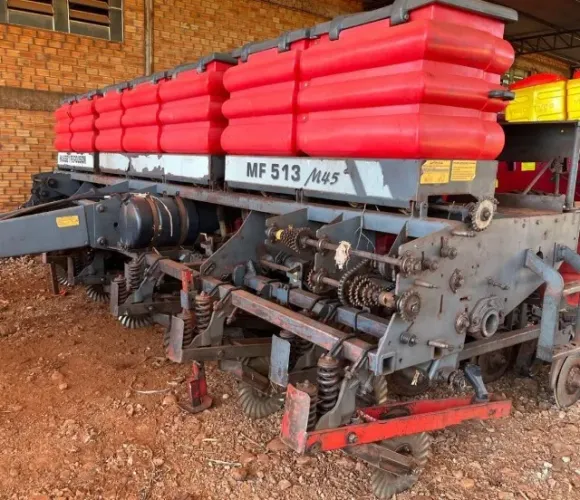 Plantadeira Massey Ferguson 513