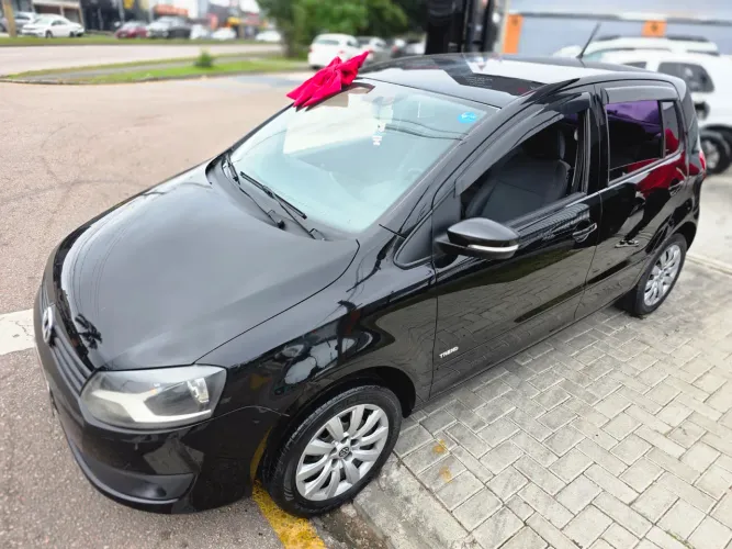 Volkswagen Fox 1.0 MI Total Flex 8V 5P 2012
