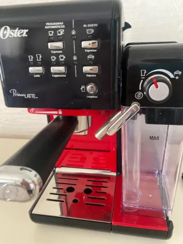 Cafeteira Oster PrimaLatte Automática 220V Estado de nova