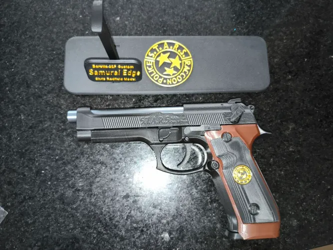 Réplica Beretta M92f Samurai Edge Para Coleção Resident Evil