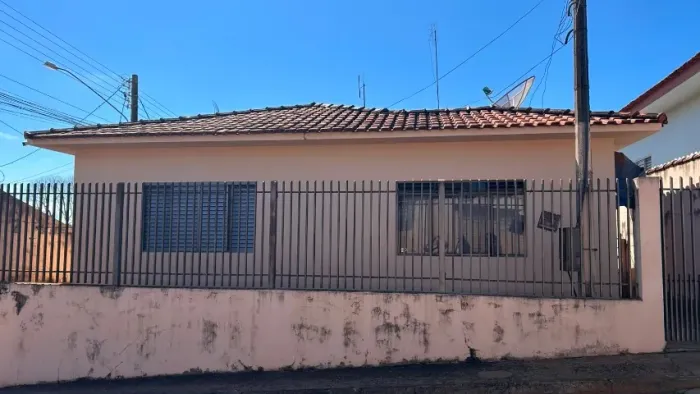 Casa no Centro de Itaberá SP