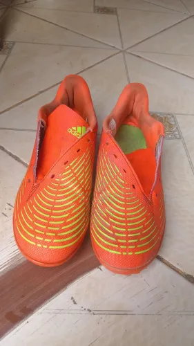Chuteira da adidas