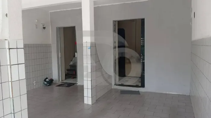 Casa no Bairro Santo Antônio com 4 Quartos, 3 Banheiros e 2 Garagens - 152m²