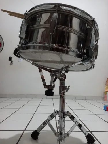 CAIXA E ESTANTE PARA BATERIA
