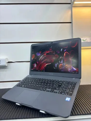 Notebook - Samsung i3 7° Geração - 4 GB RAM / SSD 256 SSD