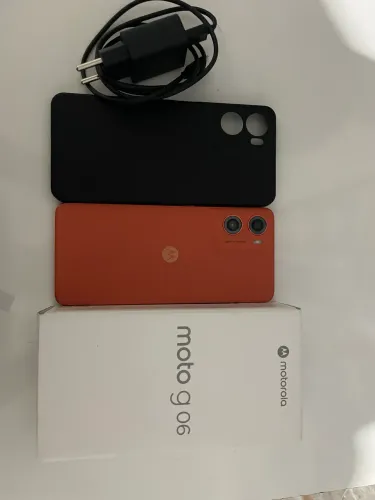 MOTO G06 128GB EXELENTE, COM CAIXA SEM DANOS