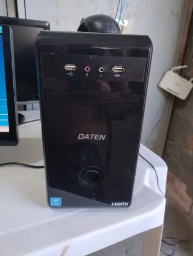 Computador Desktop Daten Com monitor AOC 18,5" - Oportunidade