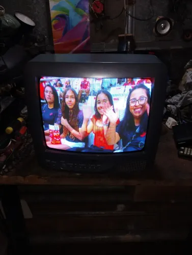 Tv 14 polegadas e conversor
