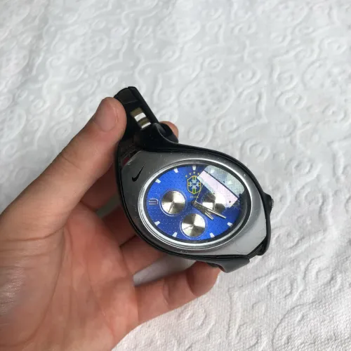 00s NIKE Hammer ハンマーウォッチ シルバー Archive It wraps around your wrist like a cuff! The Nike Hammer Watch