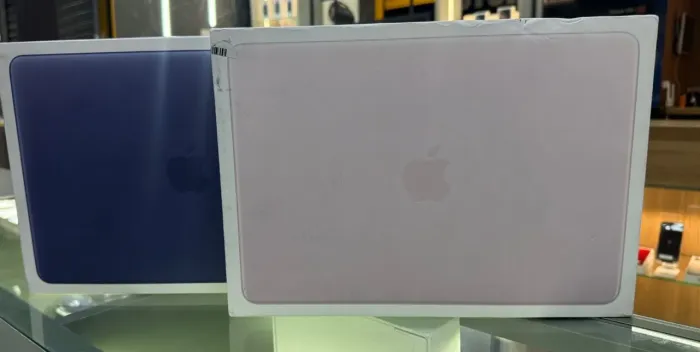 MacBook Neo LACRADO