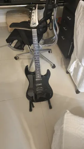 Guitarra Seizi Katana Musashi All Black Stratocaster  + bag + captação alnico V Blindada