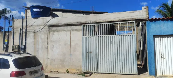 Alugo condomínio
