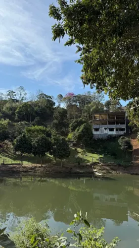 Casa com área com 2.077,46 m² com casa em Pirai/RJ