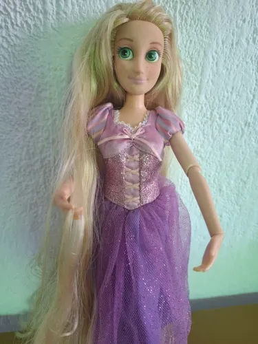 Boneca Rapunzel original Disney