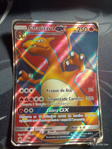 Cartinha Pokémon Charizard-GX (SM60)