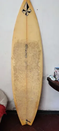 Vendo prancha de surf triquilha tam: 6.2