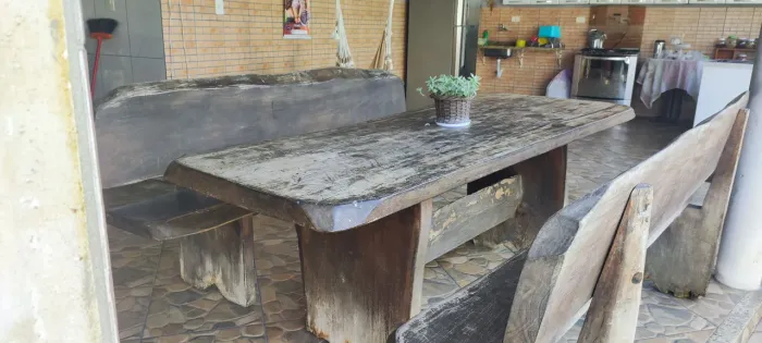 Mesa de Madeira Maciça 2,25 cm x 0,90 cm