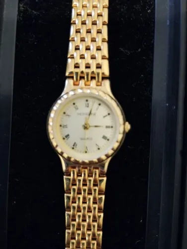 Relógio Mondaine feminino impecável