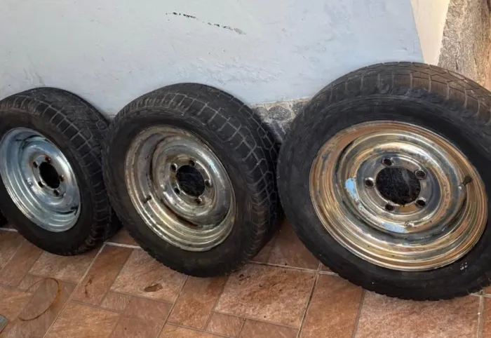 Jogo de rodas 5 furos para Jeep willys 