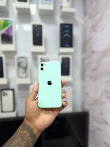 IPHONE 11 64 GB TELA NOVA 