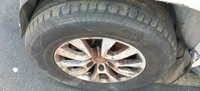 Rodas originais aro 17 VW Amarok 2020 pneus goodyear 265 65 17