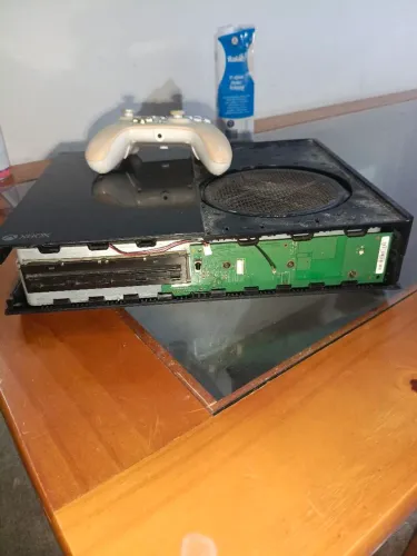 Vende se exbox com defeito e com 1 controle