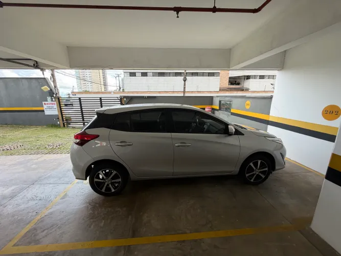 Toyota Yaris XLS Connect 1.5 Flex 16V 5P AUT 2022