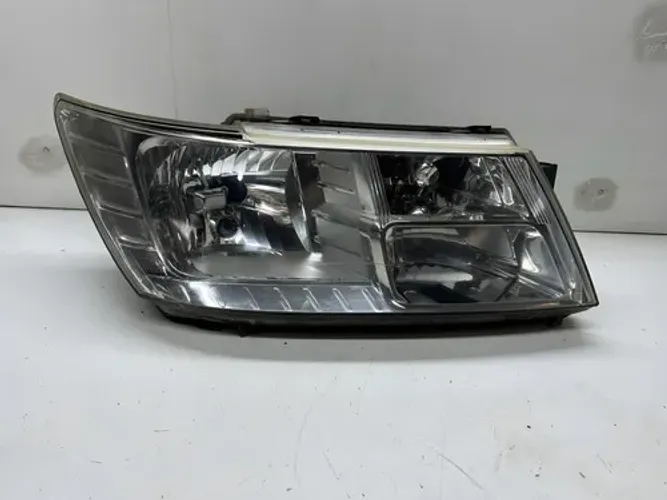 Farol Direito Dodge Journey Fiat Freemont Direito/passageiro