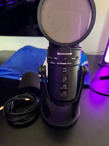 Microfone samson gtrack pro acompanha pop filter 