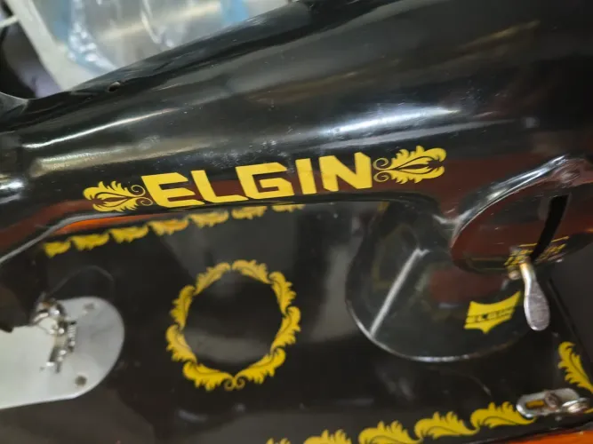 Máquina de custura