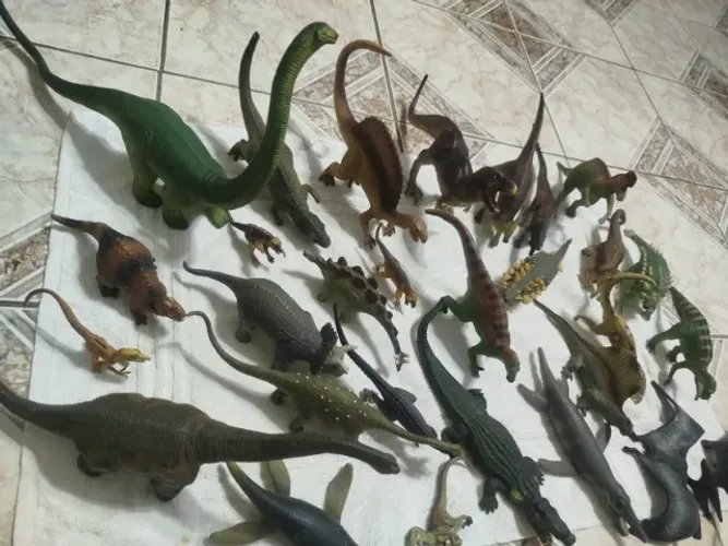 Dinossauros de Borracha - Coleção Completa Vários , só vendo Completa !!