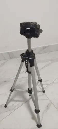 Tripé Fotográfico (Até 1,80m) - Estrutura Perfeita (Leia o anúncio)