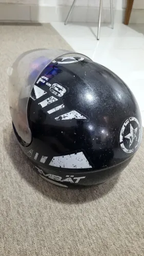 CAPACETE USADO PRA VENDER LOGO
