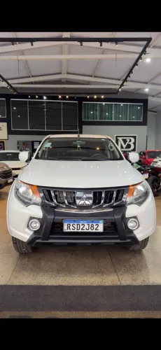 Mitsubishi L200 Tri. Outdo. GLS 2.4 CD 4X4 Die. AUT 2022