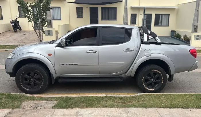 Mitsubishi L200 Triton HPE 3.2 CD TB Int.diesel AUT 2013