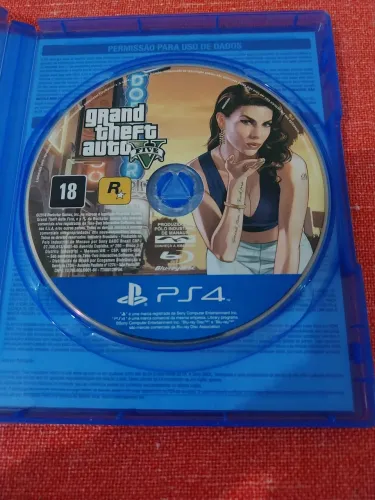 Gta 5 Ps4 sem encarte apenas o Box com o jogo 
