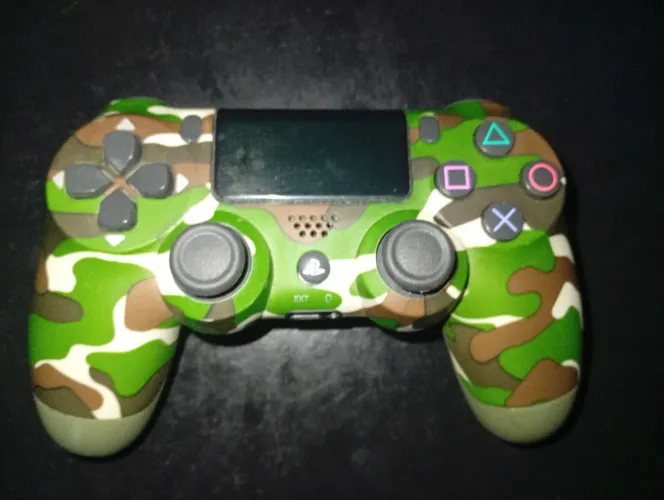 Controle de Playstation 4 customizado (camuflado)