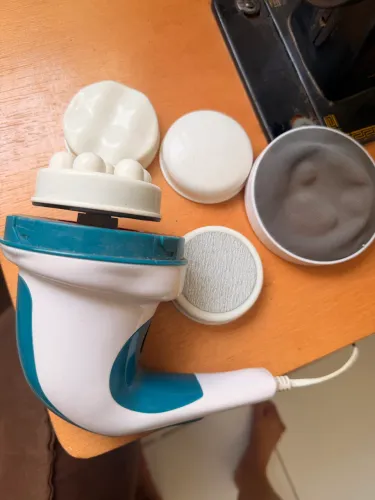 Massageador bivolt 4 ponteiras