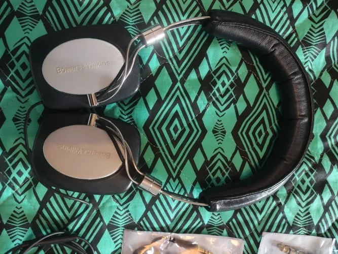 Headphone Bowers & Wilkins