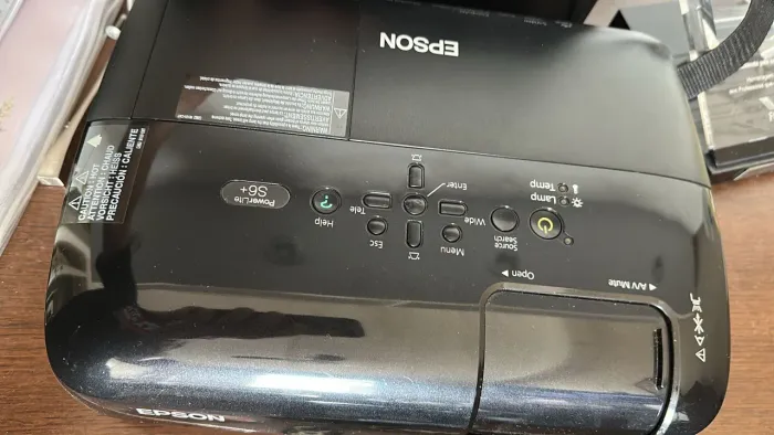 Projetor Epson Lcd Power Lite S6+ H283a