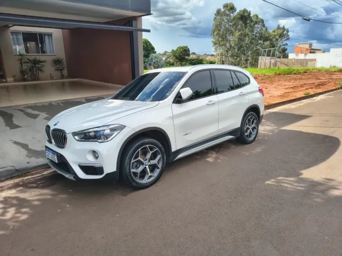 BMW X1 Sdrive 20I X-line 2.0 TB Active Flex 2018