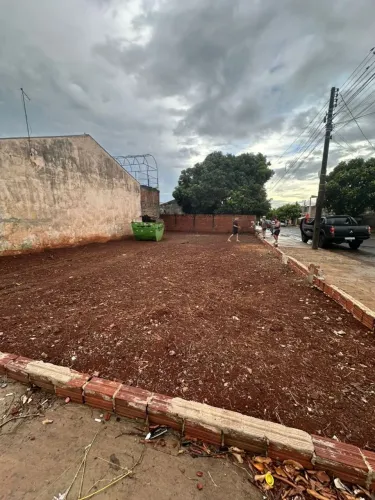 Vende-se terreno