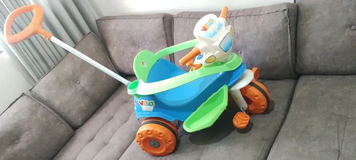 Triciclo infantil passeio Velo Baby