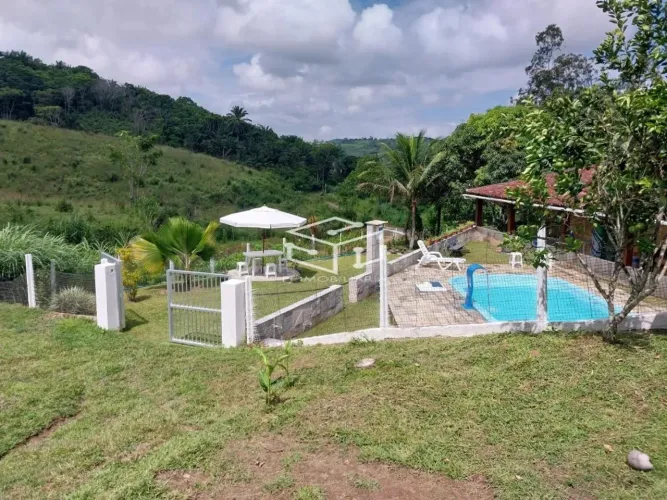 Sítio para Venda em Moreno, Centro, 5 dormitórios, 2 suítes, 3 banheiros, 10 vagas