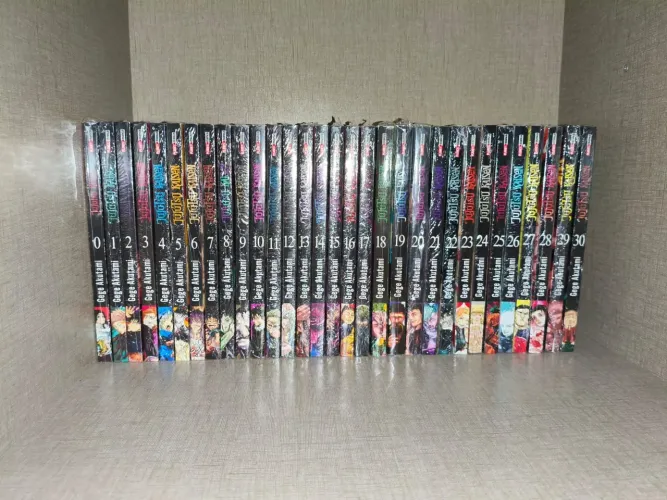 Coleção completa de jujutsu kaisen lacrados 