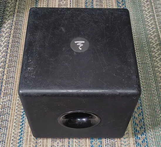 Subwoofer Ativo Focal Cub 3 150W - Graves Potentes e Precisos