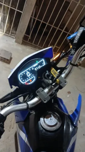 Vocês amantes da xtz essa é a última versão ja com partida eletr, depois entrou a crosser